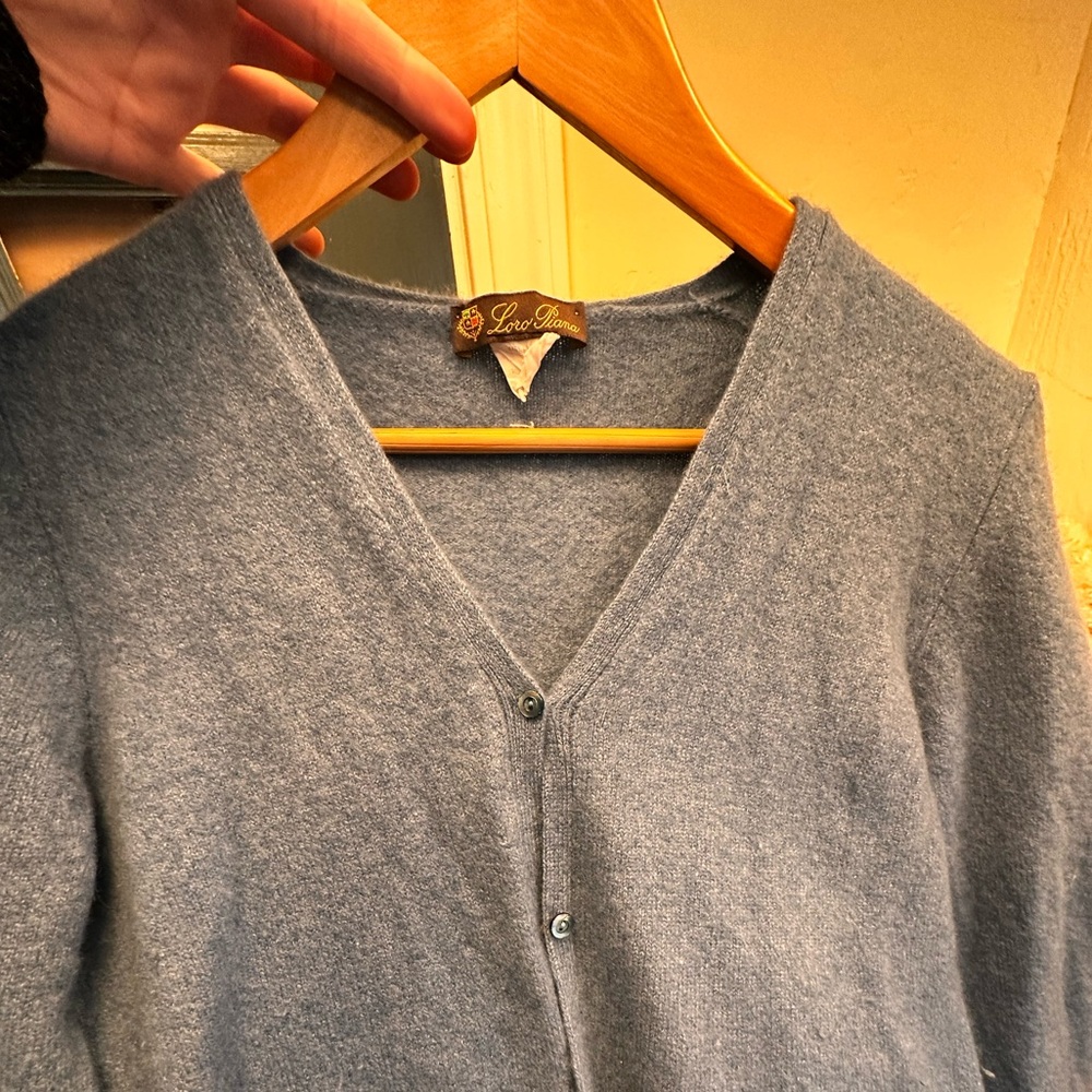 V-Neck cardigan